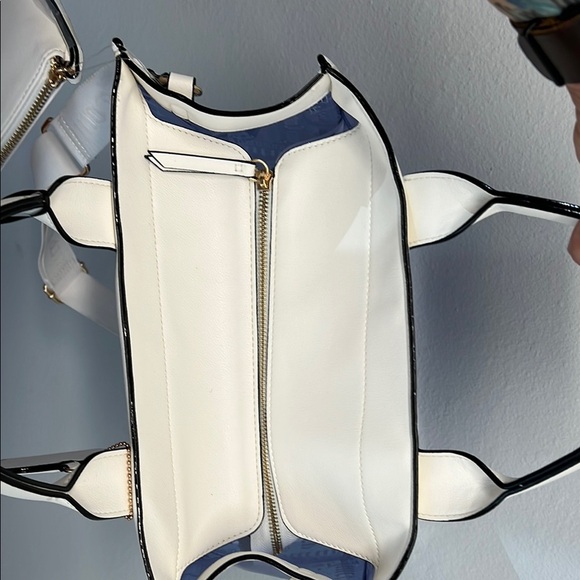 Juicy Couture Heart Dazzling Blue Beachin Large Tote Bag 💙🤍💙🤍 - Picture 6 of 11